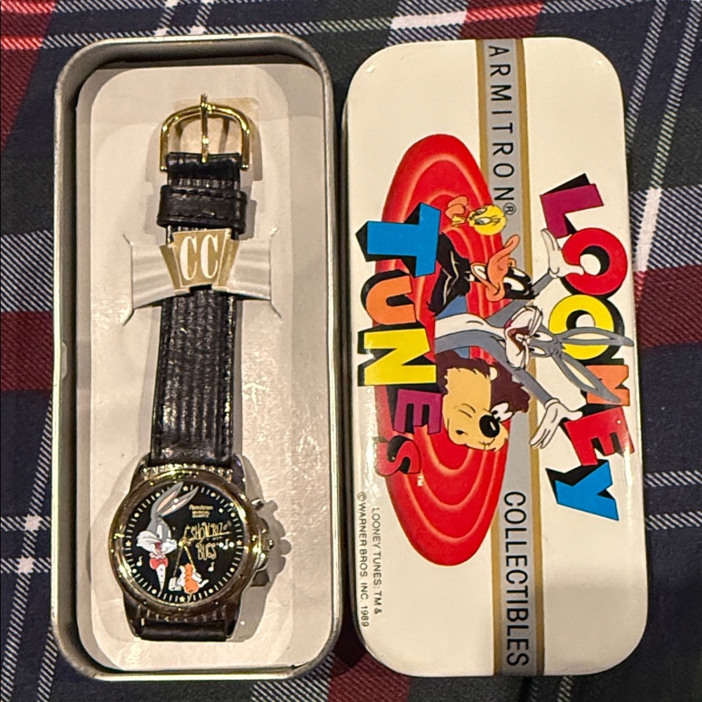 Vintage Armitron Looney Tunes Bugs Bunny Musical Watch